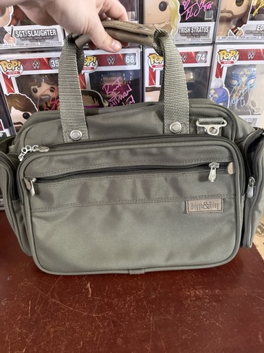 Shoulder strap briggs and - -,